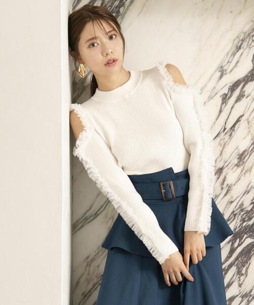 AND COUTURE（アンドクチュール）の「チュールフリルオフショルニットプルオーバー（ニット/セーター・レディース・ブラック/グレー/オフホワイト・FREE）」の20枚目の写真