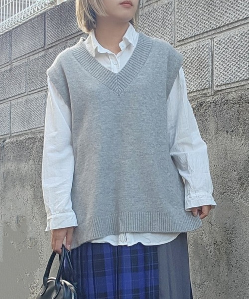 新品〈TM×UA〉ユニセックス オーバーサイズVネックベスト サイズO