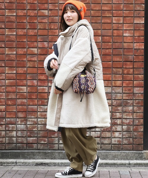 KiU（キウ）の「KiU コラボ パデット巾着ミニバッグ（ショルダーバッグ・レディース・その他1/その他2・FREE）」の6枚目の写真