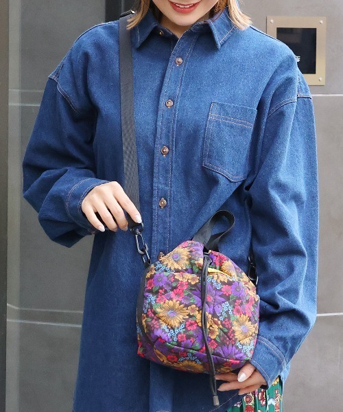 KiU（キウ）の「KiU コラボ パデット巾着ミニバッグ（ショルダーバッグ・レディース・その他1/その他2・FREE）」の4枚目の写真