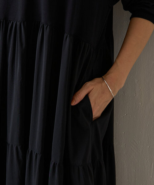 BEARDSLEY(ビアズリー)の「カットコンビティアードワンピース(ワンピース・レディース・ブラック・FREE)」の17枚目の写真
