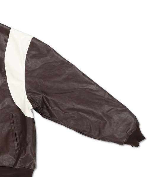 SPINNS（スピンズ）の「ストリート＆グランジ/中綿で防寒性◎切替合皮スタジャン（スタジャン・メンズ・ブラウン/ブラック・ONESIZE）」の4枚目の写真