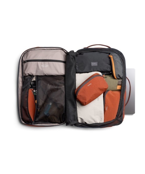 Bellroy(ベルロイ)の「Bellroy/バックパック/リュックサック Lite Travel Pack 38L(バックパック/リュック・メンズ・ブラック・ONE SIZE)」の16枚目の写真