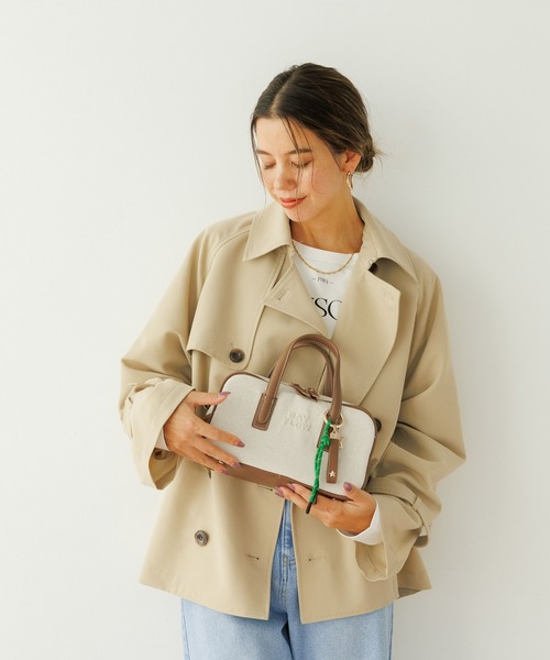 BAYFLOW（ベイフロー）の「[荷物の出し入れもしやすい]エンボスロゴミニボストンショルダーバッグ（ショルダーバッグ・レディース・その他/ブラック/キャメル・FREE）」の5枚目の写真