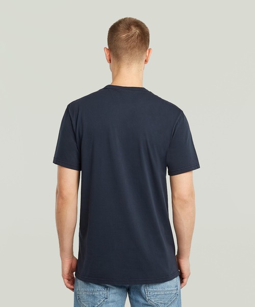 G-STAR(ジースター)の「NIFOUS T-SHIRT/ベーシックワンポイントロゴT(Tシャツ/カットソー・メンズ・ブルー系その他/レッド系その他/イエロー/グレー系その他・LARGE/MEDIUM/SMALL/X-SMALL/X-LARGE)」の5枚目の写真