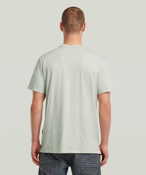 G-STAR(ジースター)の「NIFOUS T-SHIRT/ベーシックワンポイントロゴT(Tシャツ/カットソー・メンズ・ブルー系その他/レッド系その他/イエロー/グレー系その他・LARGE/MEDIUM/SMALL/X-SMALL/X-LARGE)」の18枚目の写真