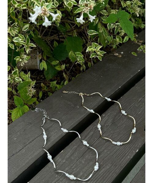 LAGUNAMOON(ラグナムーン)の「LADYフェイクパールミックスネックレス(ネックレス・レディース・シルバー/ゴールド・FREE)」の4枚目の写真