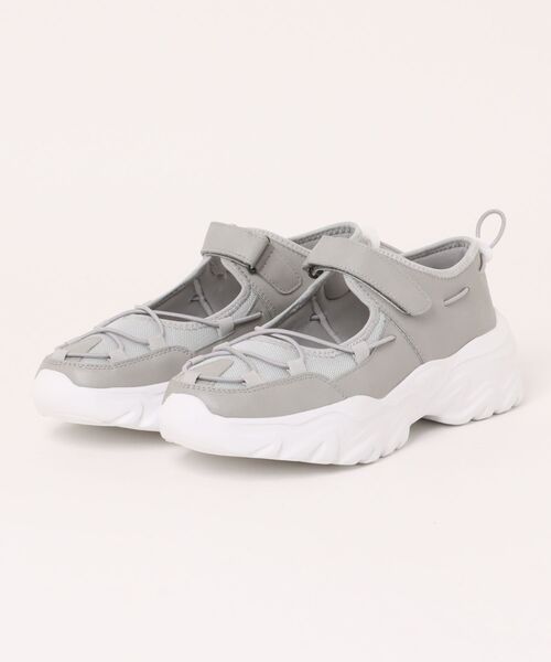 SPINNS（スピンズ）の「サンダルスニーカー（スニーカー・レディース・ホワイト/グレー/ブラック・S/L/M）」の8枚目の写真