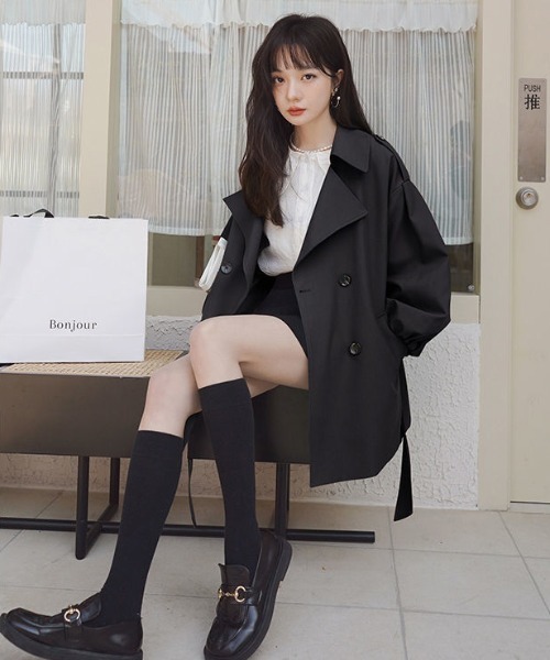 paravion(パラビオン)の「ボリュームスリーブトレンチコート(トレンチコート・レディース・ブラック/アイボリー/ブラウン・LARGE/MEDIUM)」の1枚目の写真
