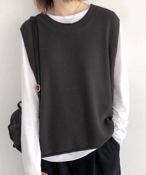 Miniministore(ミニミニストア)の「ニットベスト レディースチョッキ 重ね着(ベスト・レディース・チャコールグレー/アイボリー/ブラック/ライトベージュ/ベージュ/ダークブラウン・FREE)」の4枚目の写真