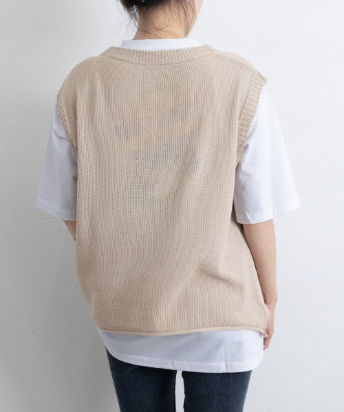 Miniministore(ミニミニストア)の「ニットベスト レディースチョッキ 重ね着(ベスト・レディース・チャコールグレー/アイボリー/ブラック/ライトベージュ/ベージュ/ダークブラウン・FREE)」の9枚目の写真