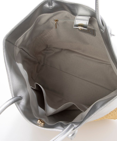 perche（ペルケ）の「ペルケ perche / エステルメッシュ・牛革付属トート（トートバッグ・レディース・キャメル/シルバー/ブラック・FREE）」の18枚目の写真