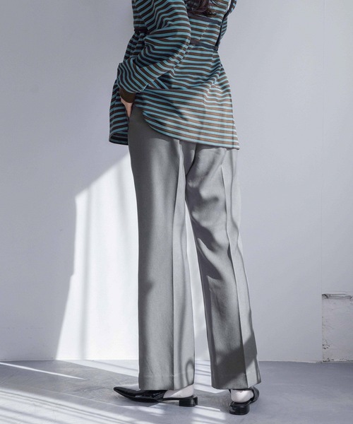 LOWRYS FARM（ローリーズファーム）の「スタイルUPフレアパンツ 302781（その他パンツ・レディース・アイボリー/ブラック/グレー・LARGE/MEDIUM）」の9枚目の写真