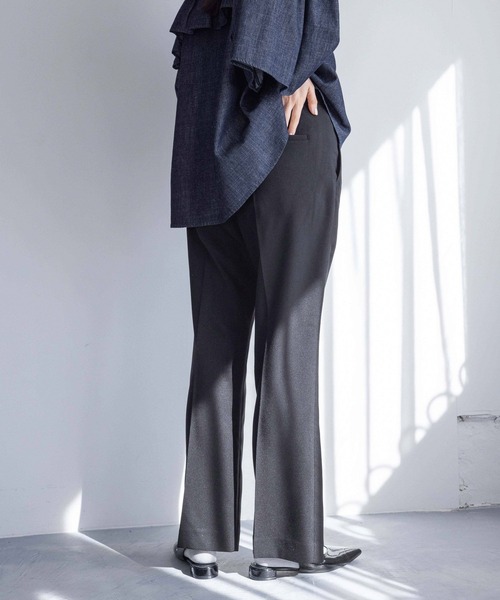 LOWRYS FARM（ローリーズファーム）の「スタイルUPフレアパンツ 302781（その他パンツ・レディース・アイボリー/ブラック/グレー・LARGE/MEDIUM）」の12枚目の写真