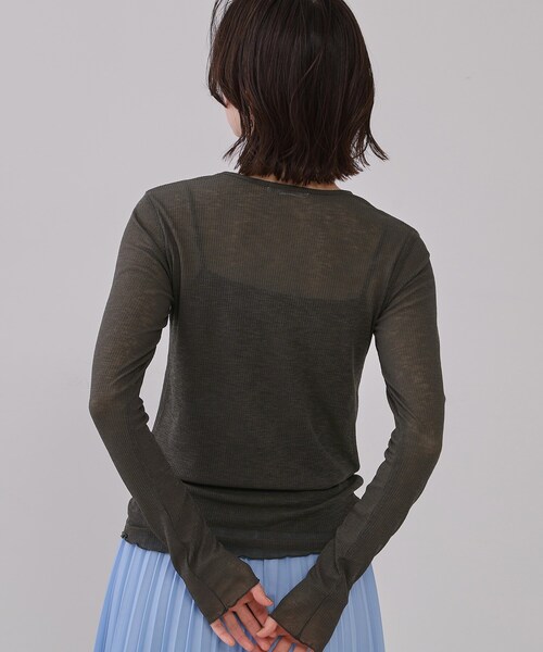 OPAQUE.CLIP（オペークドットクリップ）の「シアーリブカットソー【洗濯機洗い可】（Tシャツ/カットソー・レディース・ブラック/ピンク/チャコールグレー/ホワイト・00）」の6枚目の写真