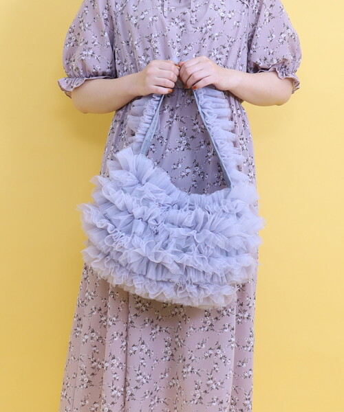 SMIR NASLI（サミールナスリ）の「ふわふわチュールワンショルダーバッグ（ショルダーバッグ・レディース・ブラック/キャメル/グレー・FREE）」の4枚目の写真