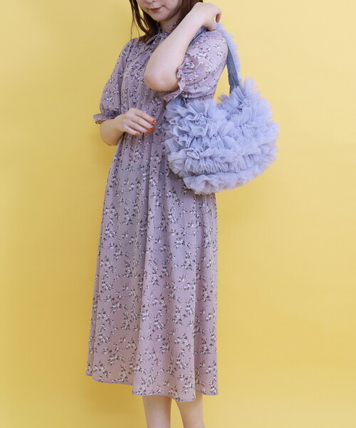 SMIR NASLI（サミールナスリ）の「ふわふわチュールワンショルダーバッグ（ショルダーバッグ・レディース・ブラック/キャメル/グレー・FREE）」の5枚目の写真