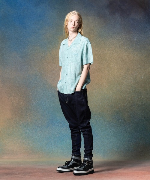 glamb(グラム)の「Crack Open Collar Shirt / クラックオープンカラーシャツ(シャツ/ブラウス・メンズ・ブルー/ブラック/ホワイト・S/M/L)」の12枚目の写真