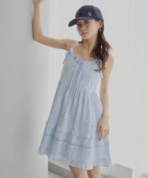 Chico コットンレースフリルキャミワンピース ブルー　りなてぃ着用 Chico（チコ）の「コットンレースフリルキャミワンピース