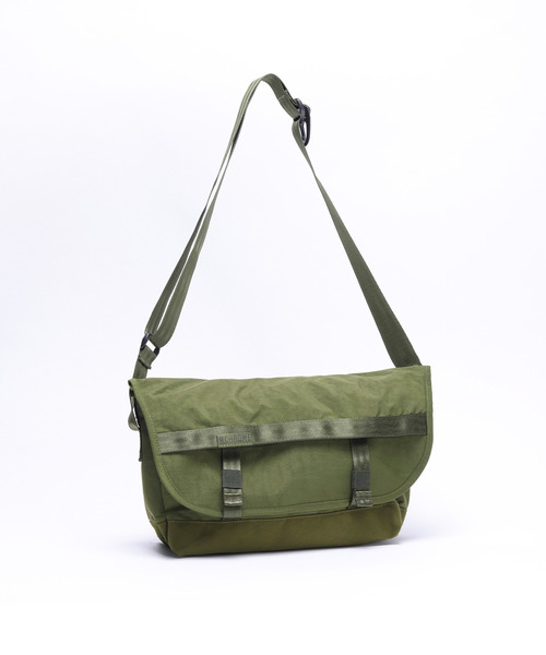 CHROME（クローム）の「［ CHROME / クローム ］COURIER FLAP MSNGR 6L / クーリエ フラップ メッセンジャー 6L 耐水（メッセンジャーバッグ・メンズ・ブラック/グレー/サックスブルー/モスグリーン・FREE）」の18枚目の写真