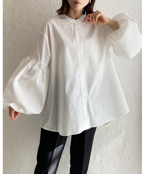 She's Closet（シーズクローゼット）の「スタンドカラー裾フレアバルーンスリーブボリューム袖ブラウス（シャツ/ブラウス・レディース・グレイッシュベージュ/ブラック/ホワイト・FREE）」の8枚目の写真