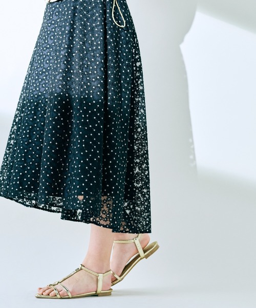 Audie a Muses(オーディアミューズ)の「【セットアップ】プチフラワー刺繍スカート(スカート・レディース・ブラック/オフホワイト・42/38)」の6枚目の写真
