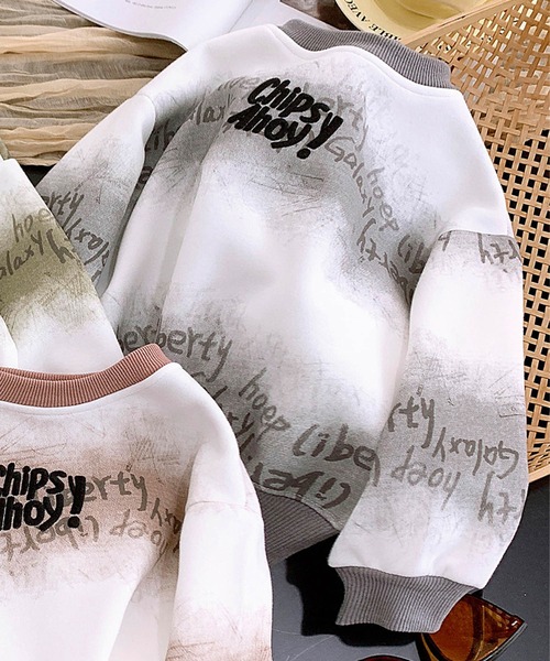 aimoha（アイモハ）の「【aimoha KIDS】刺繍ペイントスウェット（スウェット・キッズ・ダークグレー/ベージュ/ライトグレー/ライトグリーン/グレー/チョコ/ライトベージュ/カーキ・90/100/110/120/130）」の2枚目の写真