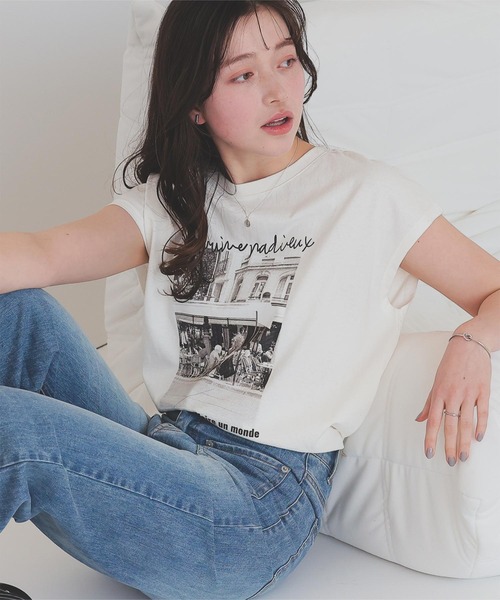 titivate(ティティベイト)の「フレンチスリーブピグメントフォトプリントTシャツ(Tシャツ/カットソー・レディース・ブラック系その他/オフホワイト・M/L)」の2枚目の写真