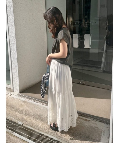 titivate(ティティベイト)の「フレンチスリーブピグメントフォトプリントTシャツ(Tシャツ/カットソー・レディース・ブラック系その他/オフホワイト・M/L)」の3枚目の写真