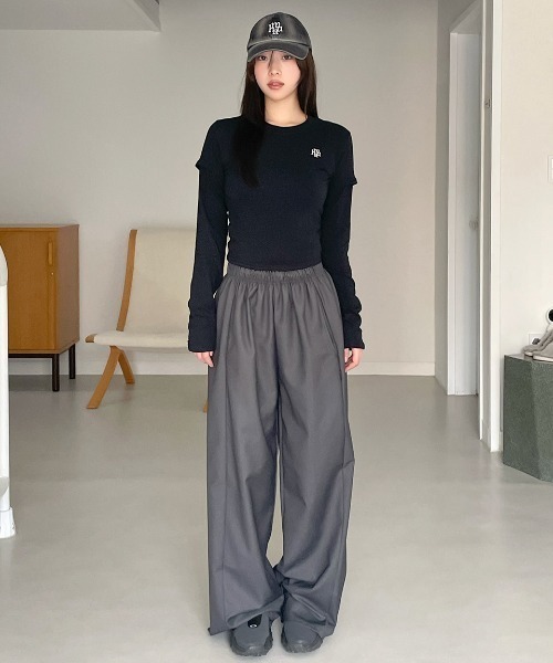 muahmuah（ムーアムーア）の「A'GEM/9 × .kom 『『muah muah/ムーアムーア』LAYERED LONG SLEEVE T-SHIRT/レイヤードロングスリーブTEE（Tシャツ/カットソー・レディース・ネイビー/カーキ/アイボリー/ブラック・FREE）」の22枚目の写真
