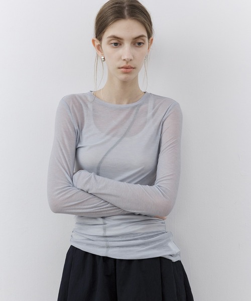 tageechita(タジチタ)の「【tageechita】アシンメトリーデザイン シアー ロングスリーブ トップス(Tシャツ/カットソー・レディース・グレイッシュベージュ/ライトブルーグレー・S/M/L)」の15枚目の写真