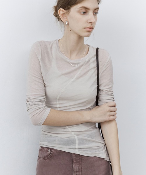 tageechita(タジチタ)の「【tageechita】アシンメトリーデザイン シアー ロングスリーブ トップス(Tシャツ/カットソー・レディース・グレイッシュベージュ/ライトブルーグレー・S/M/L)」の16枚目の写真