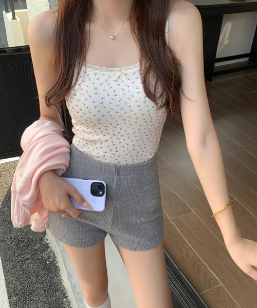 everycoco（エブリーココ）の「レーストリム小花柄キャミソール　カップ付き（キャミソール・レディース・ホワイト/ネイビー/アイボリー・FREE）」の21枚目の写真