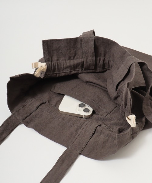 FUNALIVE（ファンアライブ）の「FABORI クリンクル　キンチャクバッグL（エコバッグ/サブバッグ・レディース・スモークピンク/ネイビー/ベージュ/イエロー/グレー・FREE）」の14枚目の写真