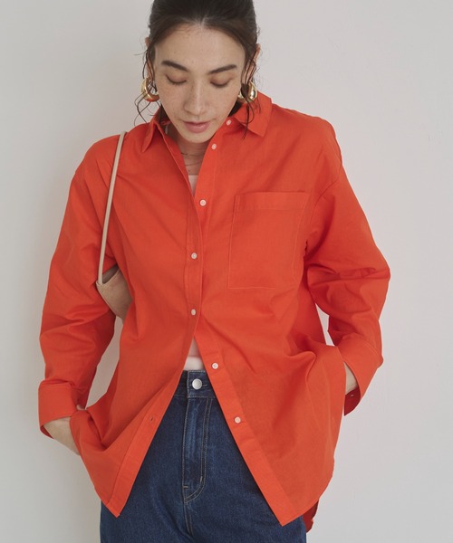 ANGIE(アンジー)の「リネンライク レギュラーカラー シャツ(シャツ/ブラウス・レディース・オフホワイト/オレンジ/ネイビー/ブラウン/ブルー・FREE)」の1枚目の写真