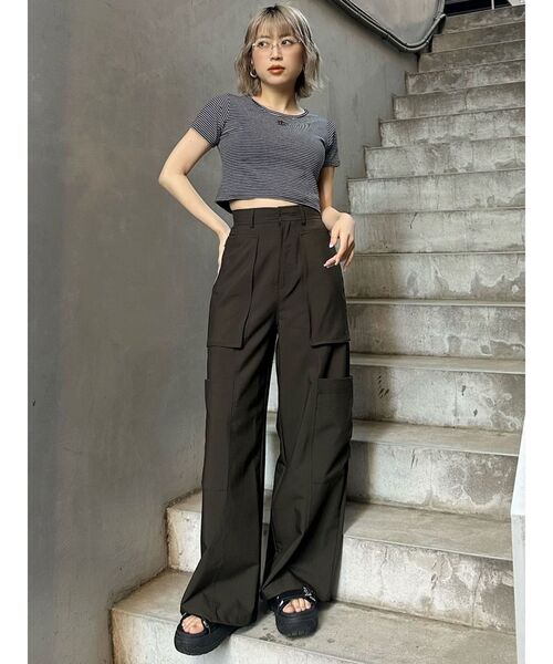 MURUA(ムルーア)の「ZIPカーゴパンツ(スラックス・レディース・カーキ/グレー/ブラック・1/2)」の15枚目の写真