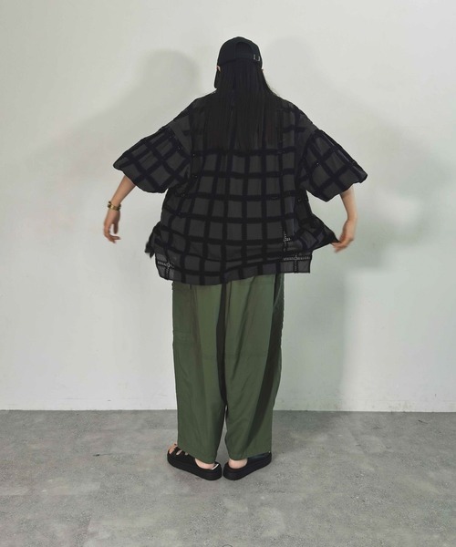 niko and...（ニコアンド）の「【MODE NORM CORE】エンブロボイルバンドシャツ（シャツ/ブラウス・レディース・オフホワイト/ブルー/スモーク・FREE）」の10枚目の写真