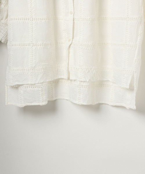 niko and...（ニコアンド）の「【MODE NORM CORE】エンブロボイルバンドシャツ（シャツ/ブラウス・レディース・オフホワイト/ブルー/スモーク・FREE）」の20枚目の写真