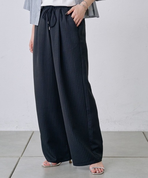 COLONY 2139(コロニートゥーワンスリーナイン)の「ストライプイージーパンツ(その他パンツ・レディース・ブラック/ネイビー・SMALL/MEDIUM)」の1枚目の写真