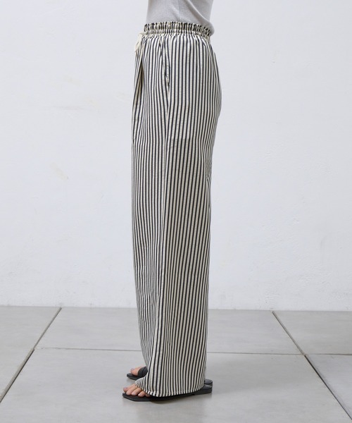 COLONY 2139(コロニートゥーワンスリーナイン)の「ストライプイージーパンツ(その他パンツ・レディース・ブラック/ネイビー・SMALL/MEDIUM)」の9枚目の写真
