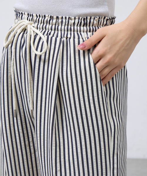 COLONY 2139(コロニートゥーワンスリーナイン)の「ストライプイージーパンツ(その他パンツ・レディース・ブラック/ネイビー・SMALL/MEDIUM)」の4枚目の写真