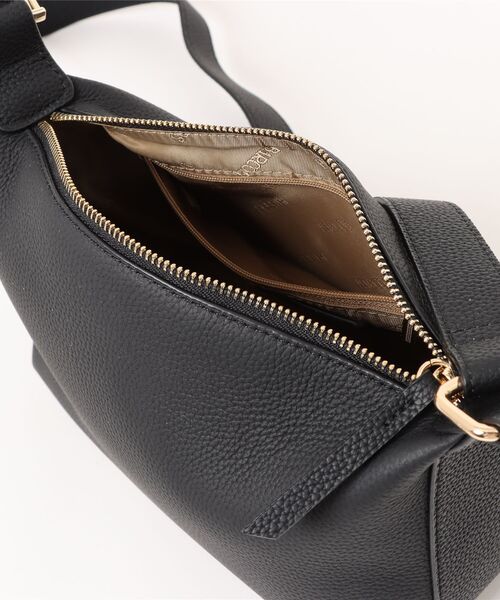 【BARCOS/バルコス】金具デザインシュリンクレザーポシェット