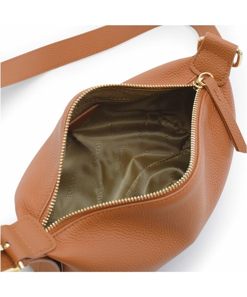 【BARCOS/バルコス】金具デザインシュリンクレザーポシェット