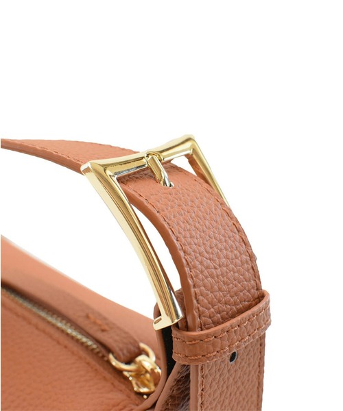 【BARCOS/バルコス】金具デザインシュリンクレザーポシェット