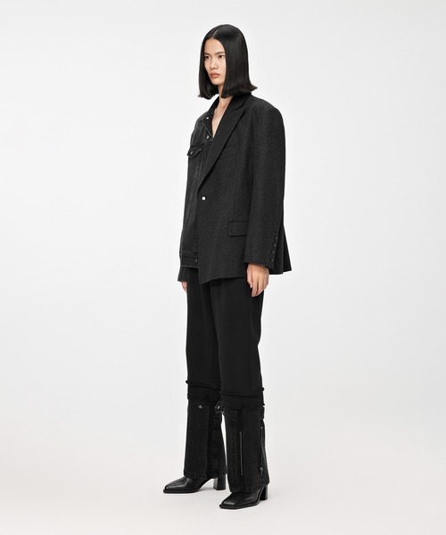 JNBY（ジェーエヌビーワイ）の「Spliced Straight-leg Jeans / スウェット×ジーンズ（デニムパンツ・レディース・ブラック・40/38/36）」の4枚目の写真