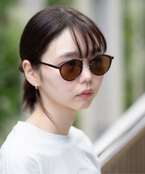 Peony(ピオニー)の「【Peony/ピオニー】/ボストンカラーレンズ サングラス UVカット(サングラス・メンズ・ブルー/グレー/ブラック/ブラウン系1/イエロー/ピンク/ブラウン・FREE)」の9枚目の写真
