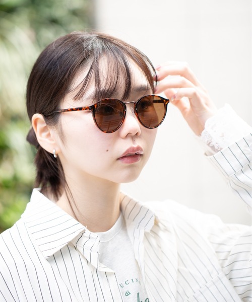 Peony(ピオニー)の「【Peony/ピオニー】/ボストンカラーレンズ サングラス UVカット(サングラス・メンズ・ブルー/グレー/ブラック/ブラウン系1/イエロー/ピンク/ブラウン・FREE)」の11枚目の写真