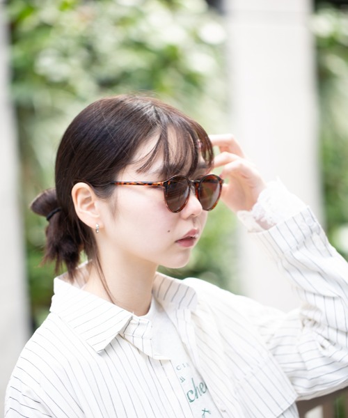 Peony(ピオニー)の「【Peony/ピオニー】/ボストンカラーレンズ サングラス UVカット(サングラス・メンズ・ブルー/グレー/ブラック/ブラウン系1/イエロー/ピンク/ブラウン・FREE)」の12枚目の写真