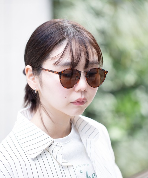 Peony(ピオニー)の「【Peony/ピオニー】/ボストンカラーレンズ サングラス UVカット(サングラス・メンズ・ブルー/グレー/ブラック/ブラウン系1/イエロー/ピンク/ブラウン・FREE)」の13枚目の写真