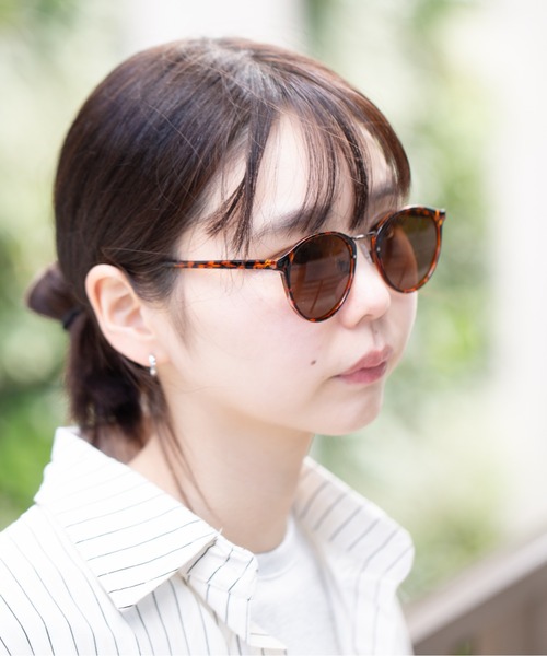 Peony(ピオニー)の「【Peony/ピオニー】/ボストンカラーレンズ サングラス UVカット(サングラス・メンズ・ブルー/グレー/ブラック/ブラウン系1/イエロー/ピンク/ブラウン・FREE)」の14枚目の写真